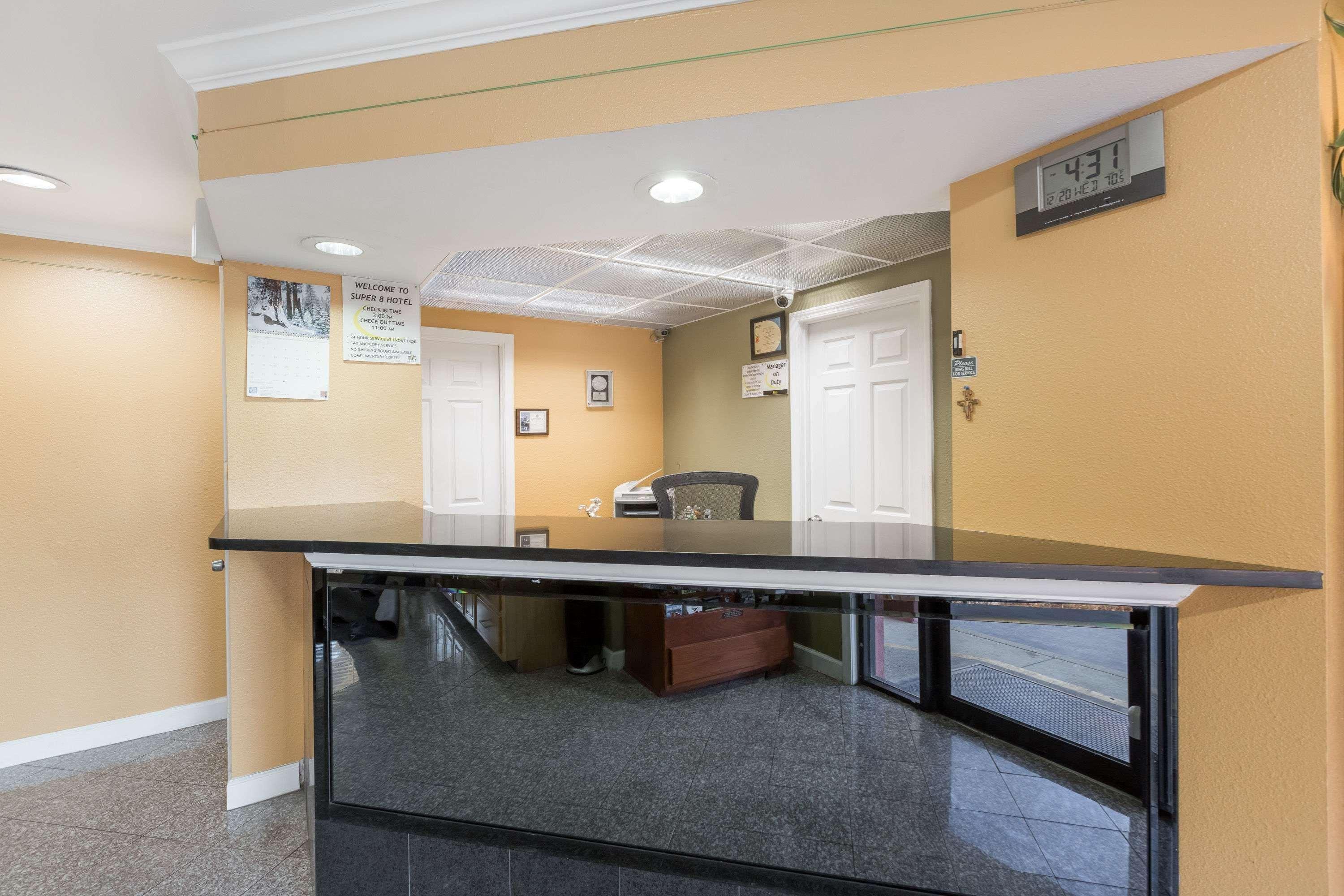Super 8 By Wyndham Indianapolis-Southport Rd Motel Buitenkant foto